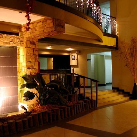 Lancaster Hotel Cebu มักตัน ภายนอก รูปภาพ