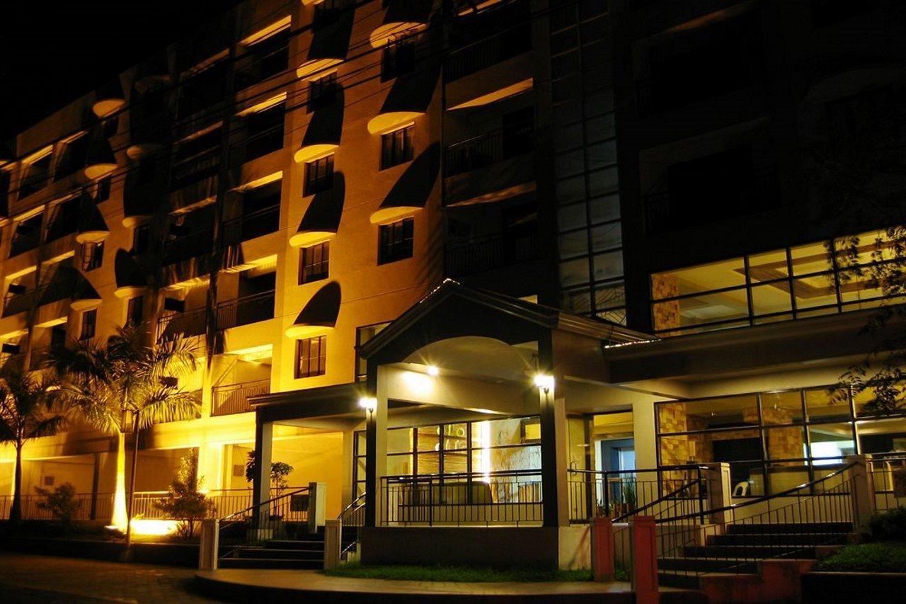 Lancaster Hotel Cebu มักตัน ภายนอก รูปภาพ